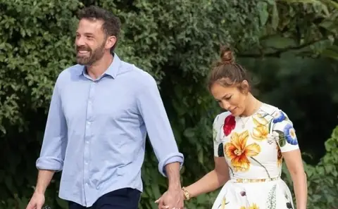 Jennifer Lopez and Ben Affleck Are Now Officially Divorced!