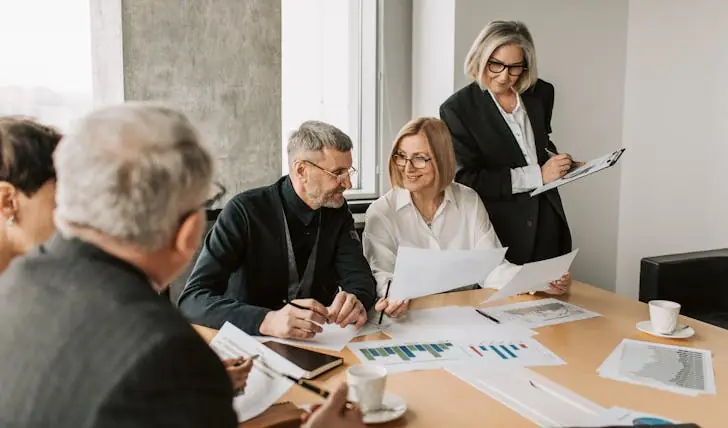 How to layoff employees legally?